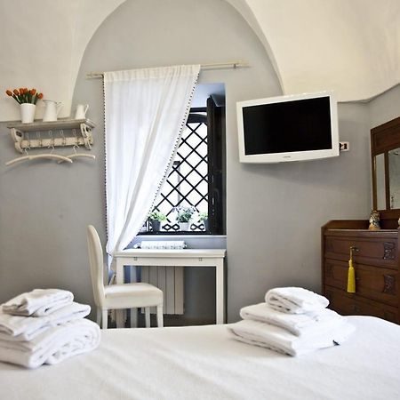 Sunshine House Bed and Breakfast Catánia Buitenkant foto