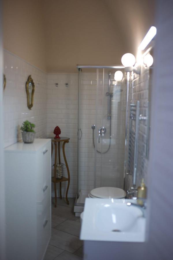 Sunshine House Bed and Breakfast Catánia Buitenkant foto